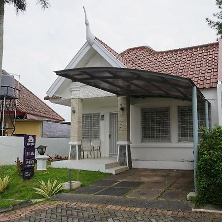 Diyar Villas Puncak M4/12 Exteriör bild