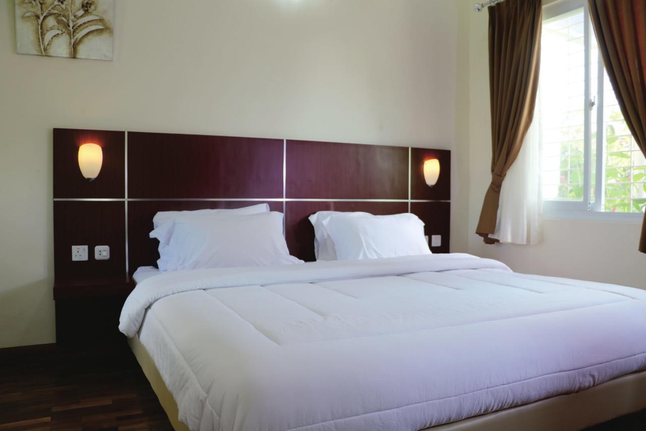 Diyar Villas Puncak M4/12 Exteriör bild