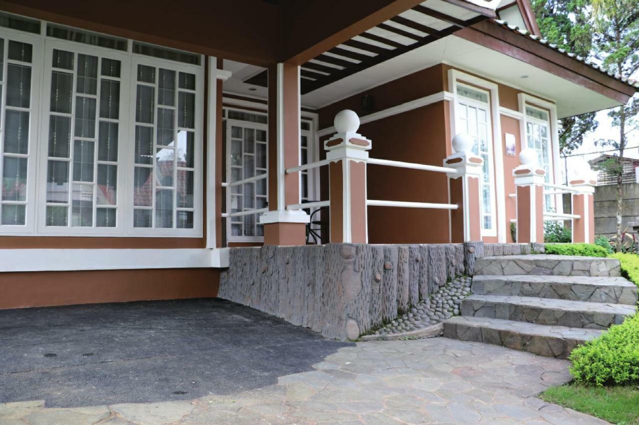 Diyar Villas Puncak M4/12 Exteriör bild